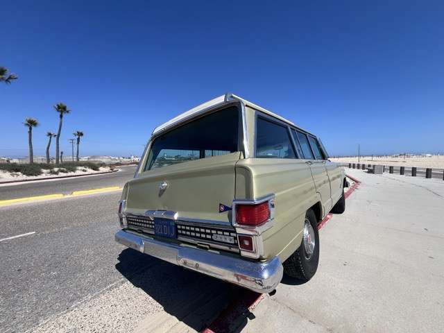 1971 Jeep Wagoneer (Survivor)
