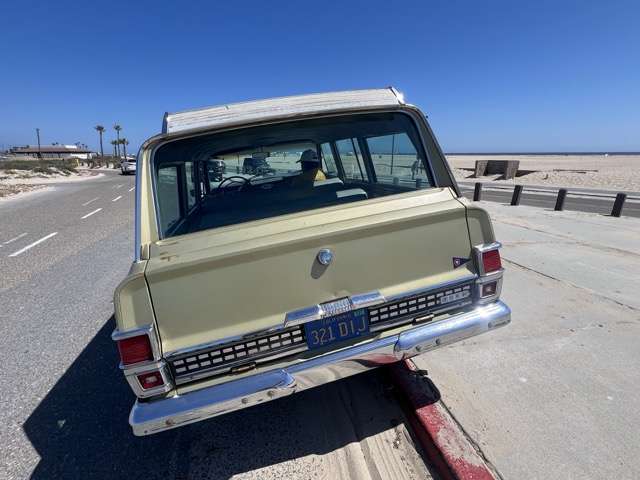 1971 Jeep Wagoneer (Survivor)