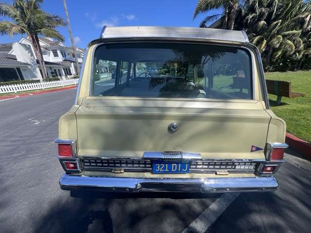 1971 Jeep Wagoneer (Survivor)