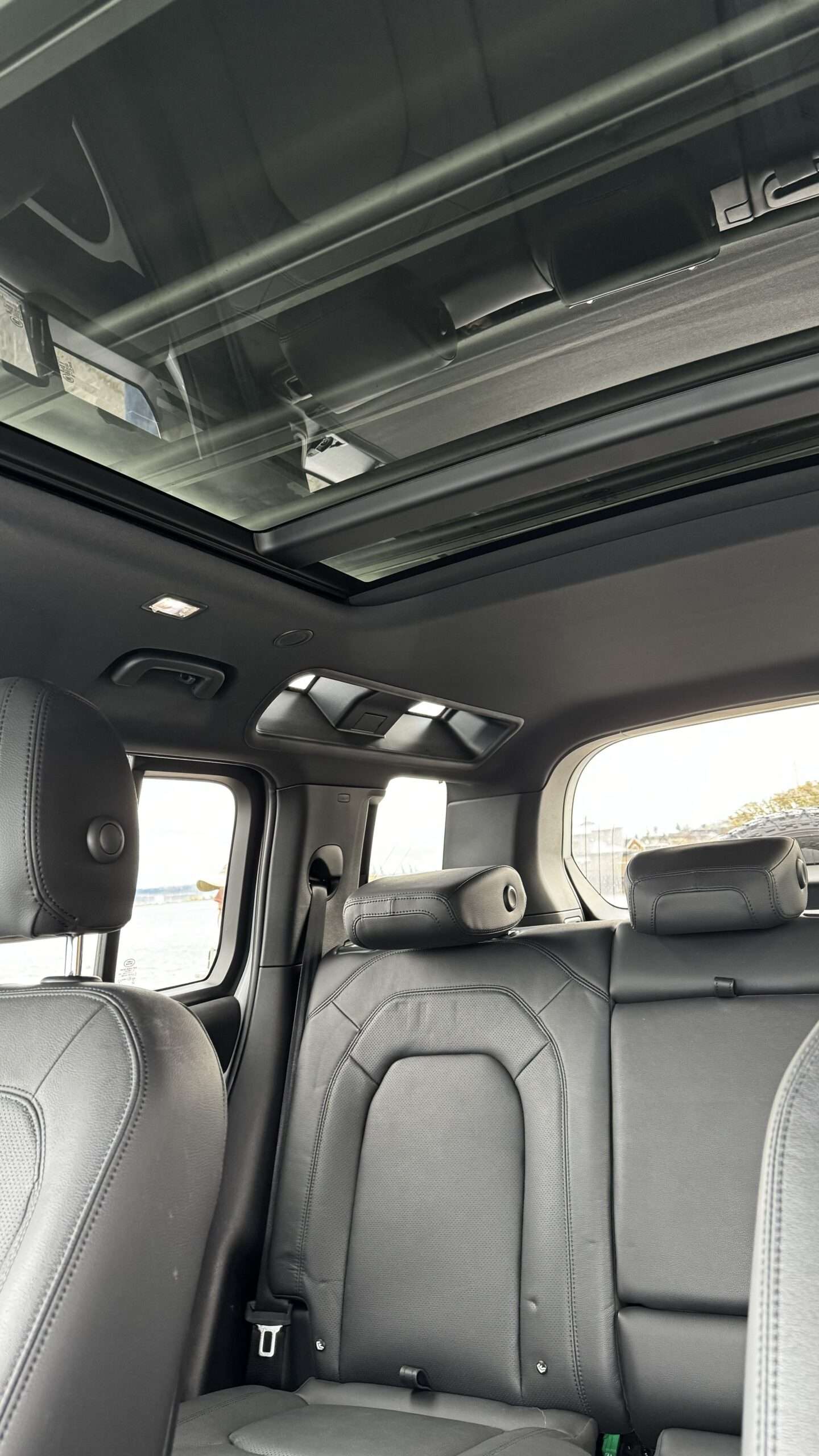2023 Land Rover Defender 110 P300 S 30th Anniversary Edition