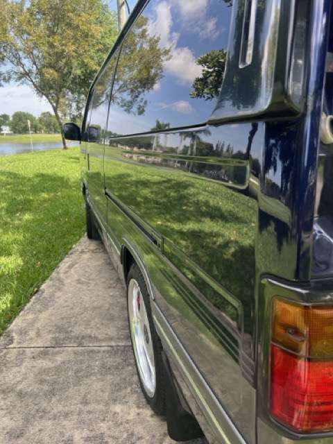 1995 Nissan Caravan Royal - JDM RHD