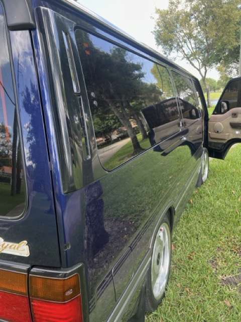 1995 Nissan Caravan Royal - JDM RHD