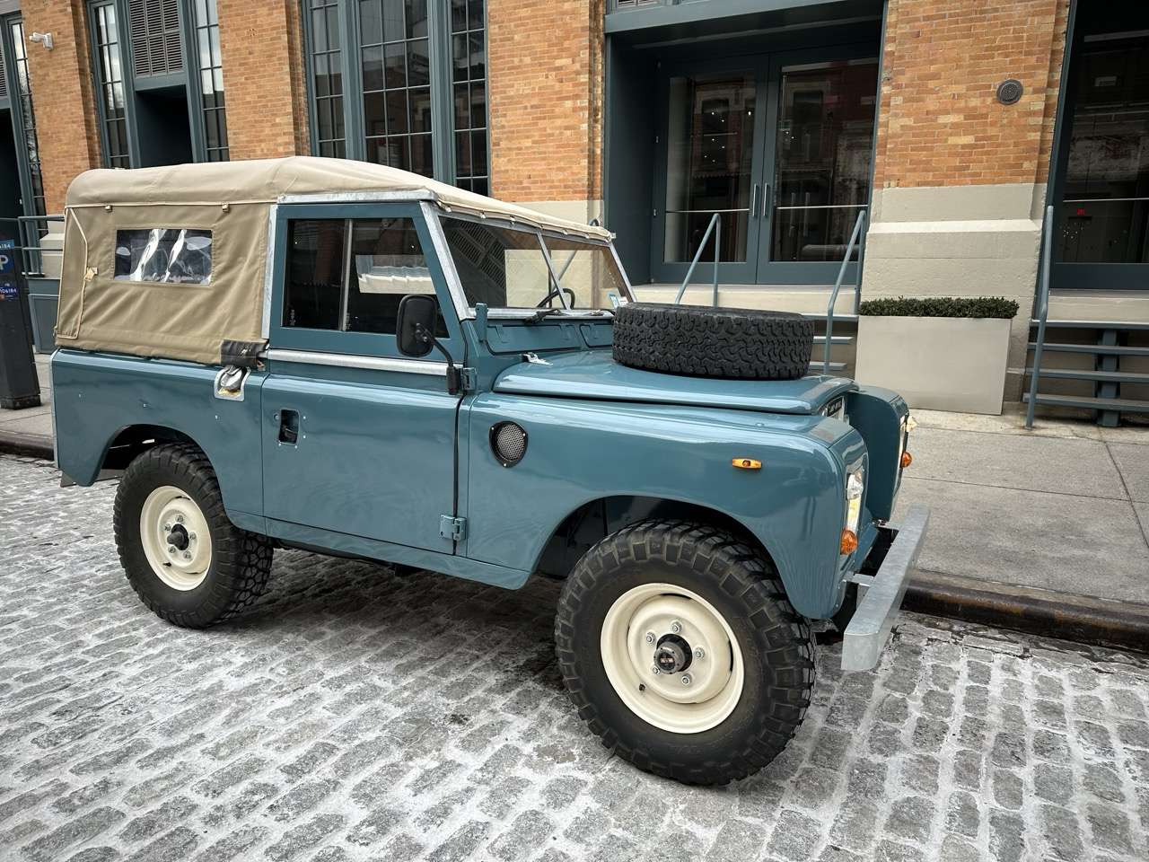 1983 Land Rover Series III 88 Diesel LHD