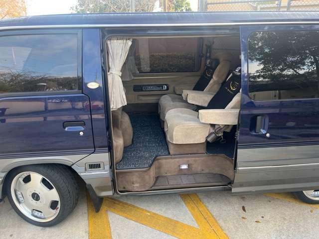 1995 Nissan Caravan Royal - JDM RHD
