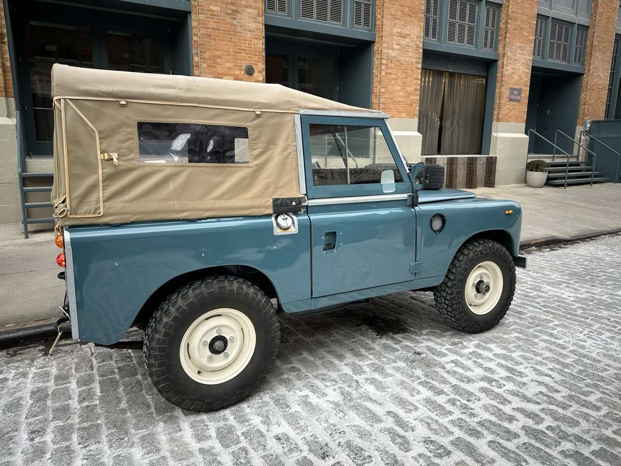 1983 Land Rover Series III 88 Diesel LHD