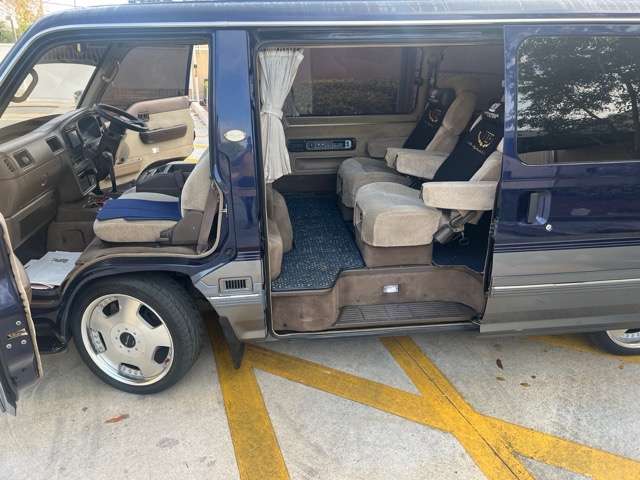 1995 Nissan Caravan Royal - JDM RHD