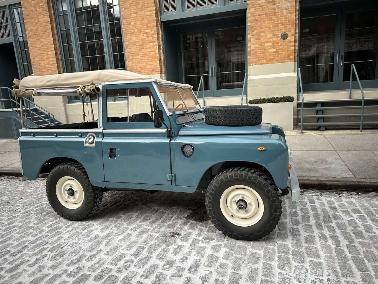 1983 Land Rover Series III 88 Diesel LHD