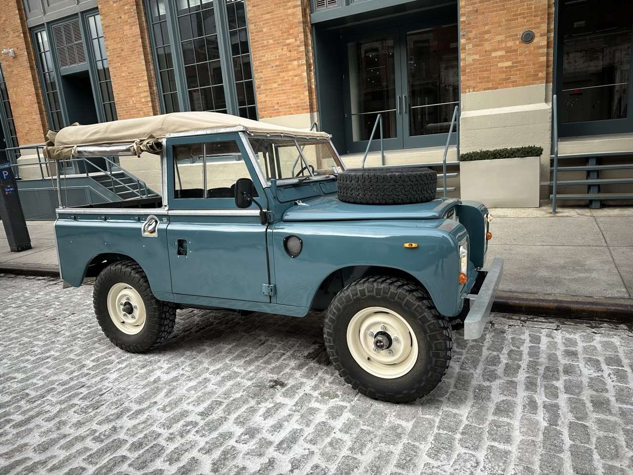 1983 Land Rover Series III 88 Diesel LHD
