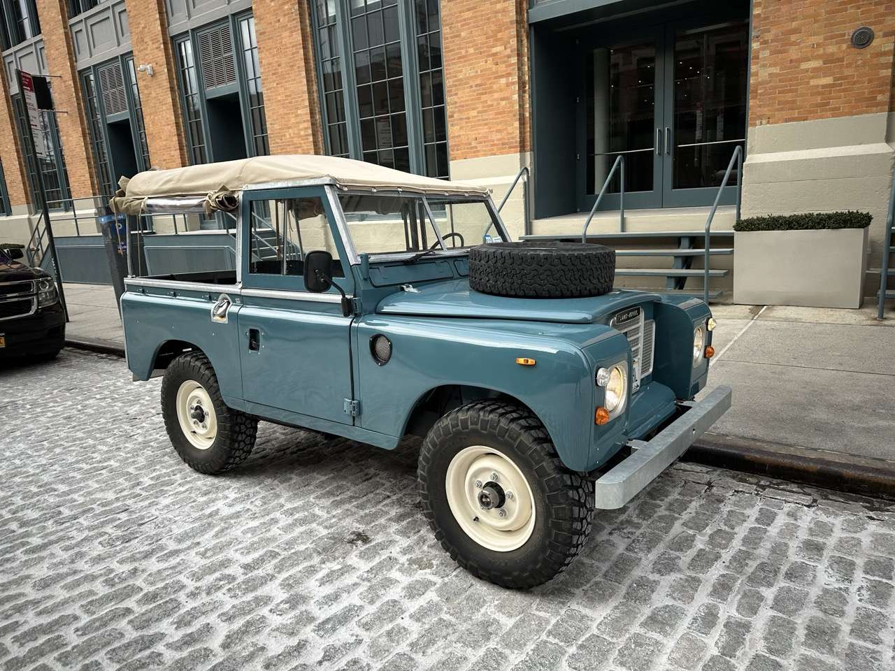 1983 Land Rover Series III 88 Diesel LHD