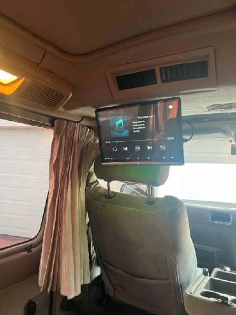 1995 Nissan Caravan Royal - JDM RHD