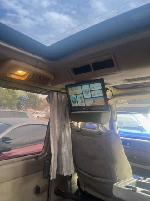 1995 Nissan Caravan Royal - JDM RHD