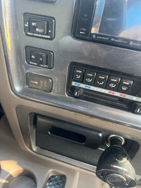 1995 Nissan Caravan Royal - JDM RHD