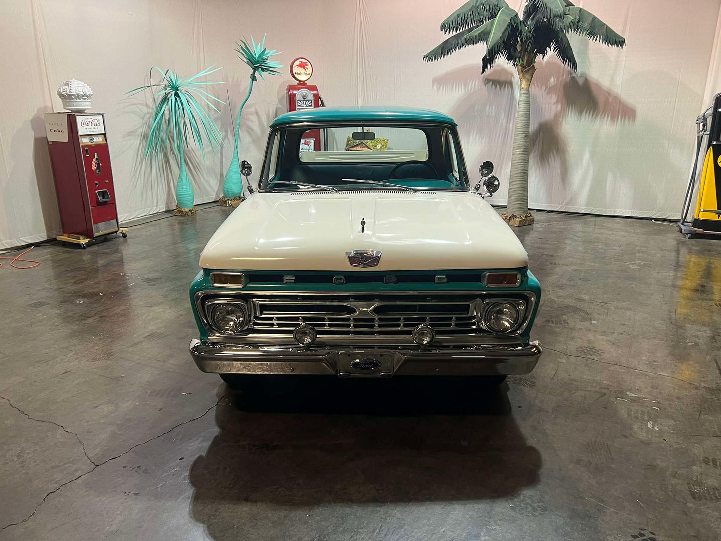 1965 Ford F100