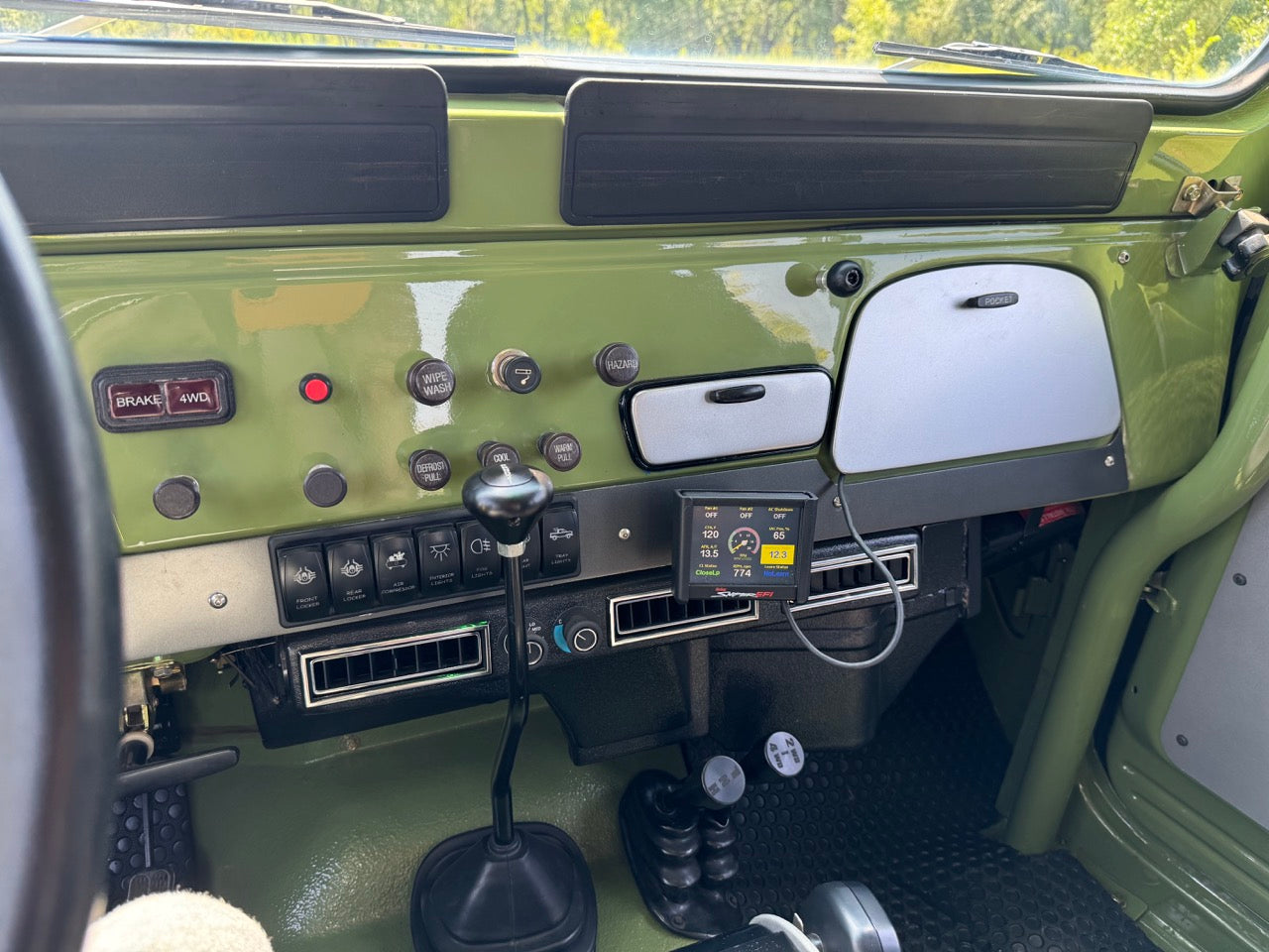 1977 Toyota FJ40 V8
