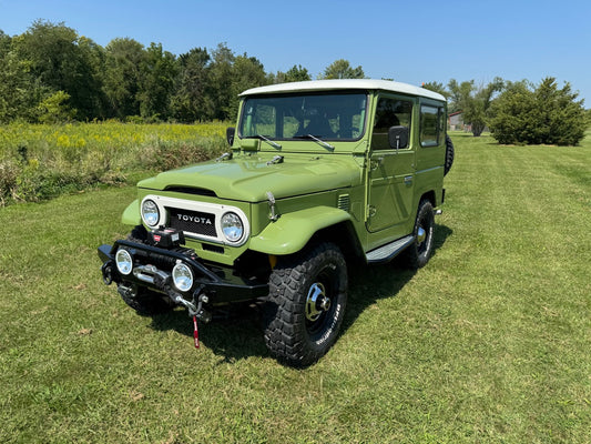 1977 Toyota FJ40 V8