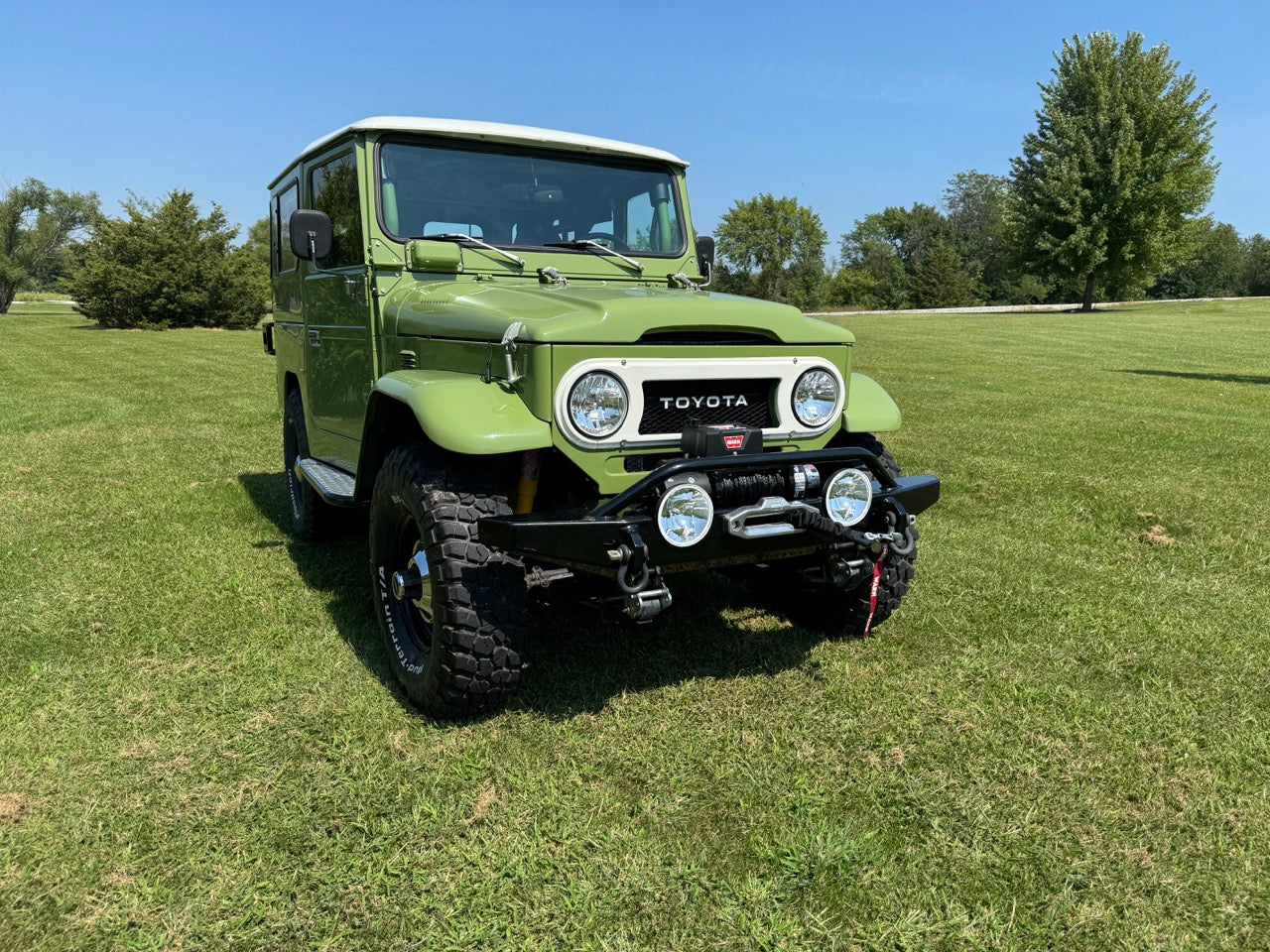 1977 Toyota FJ40 V8