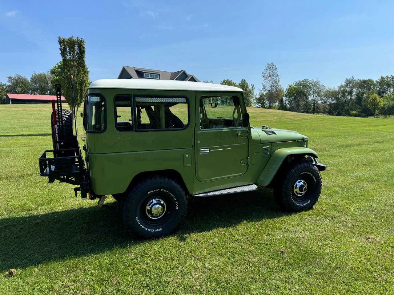 1977 Toyota FJ40 V8