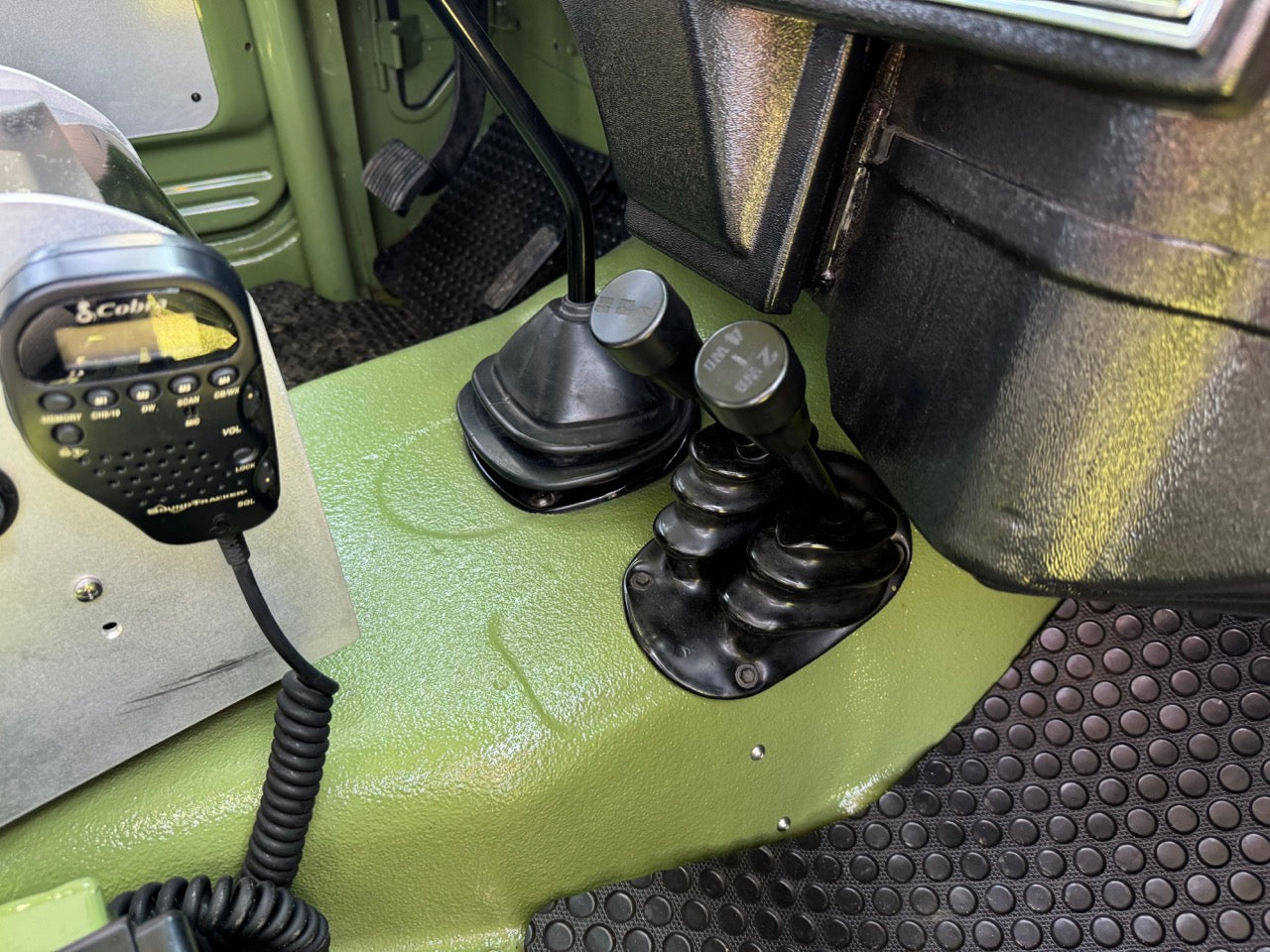 1977 Toyota FJ40 V8