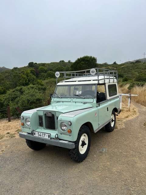 1973 Land Rover Series IIA 88 (Prior Restoration)