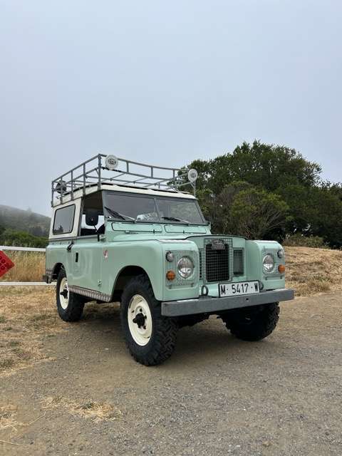 1973 Land Rover Series IIA 88 (Prior Restoration)
