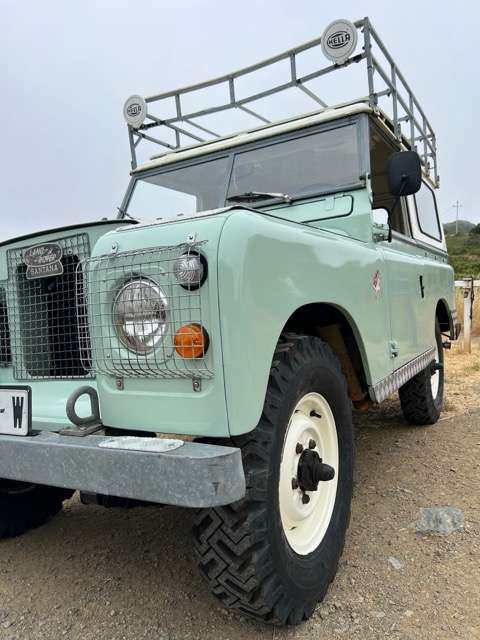 1973 Land Rover Series IIA 88 (Prior Restoration)