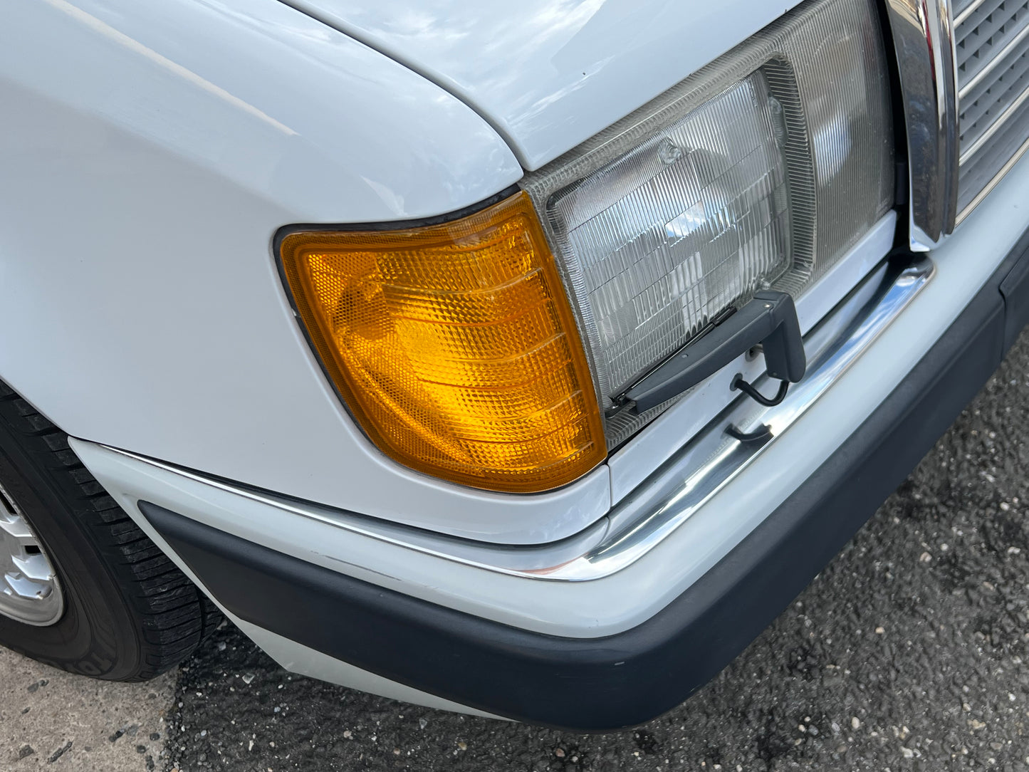 1990 Mercedes 300 CE