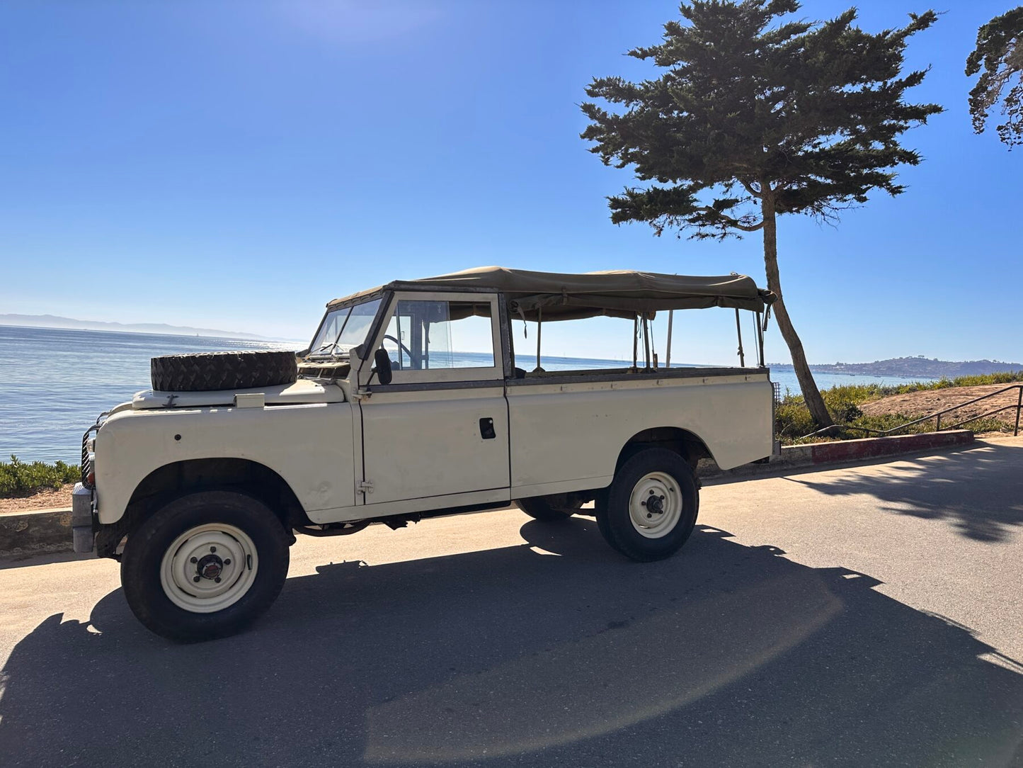 1966 Land Rover Series 2 109' LHD