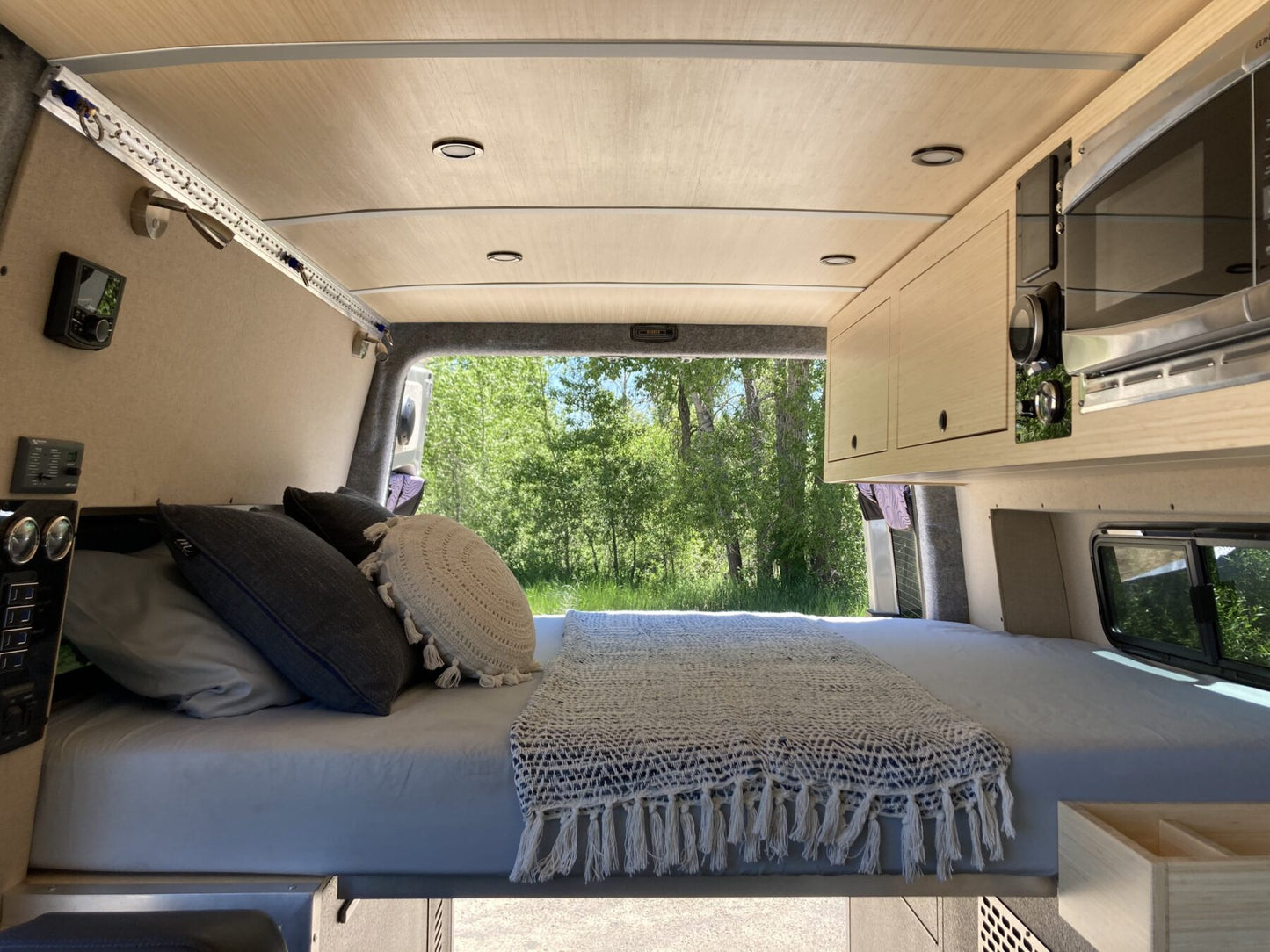 2022 Mercedes Sprinter 4x4 by San Juan Vans