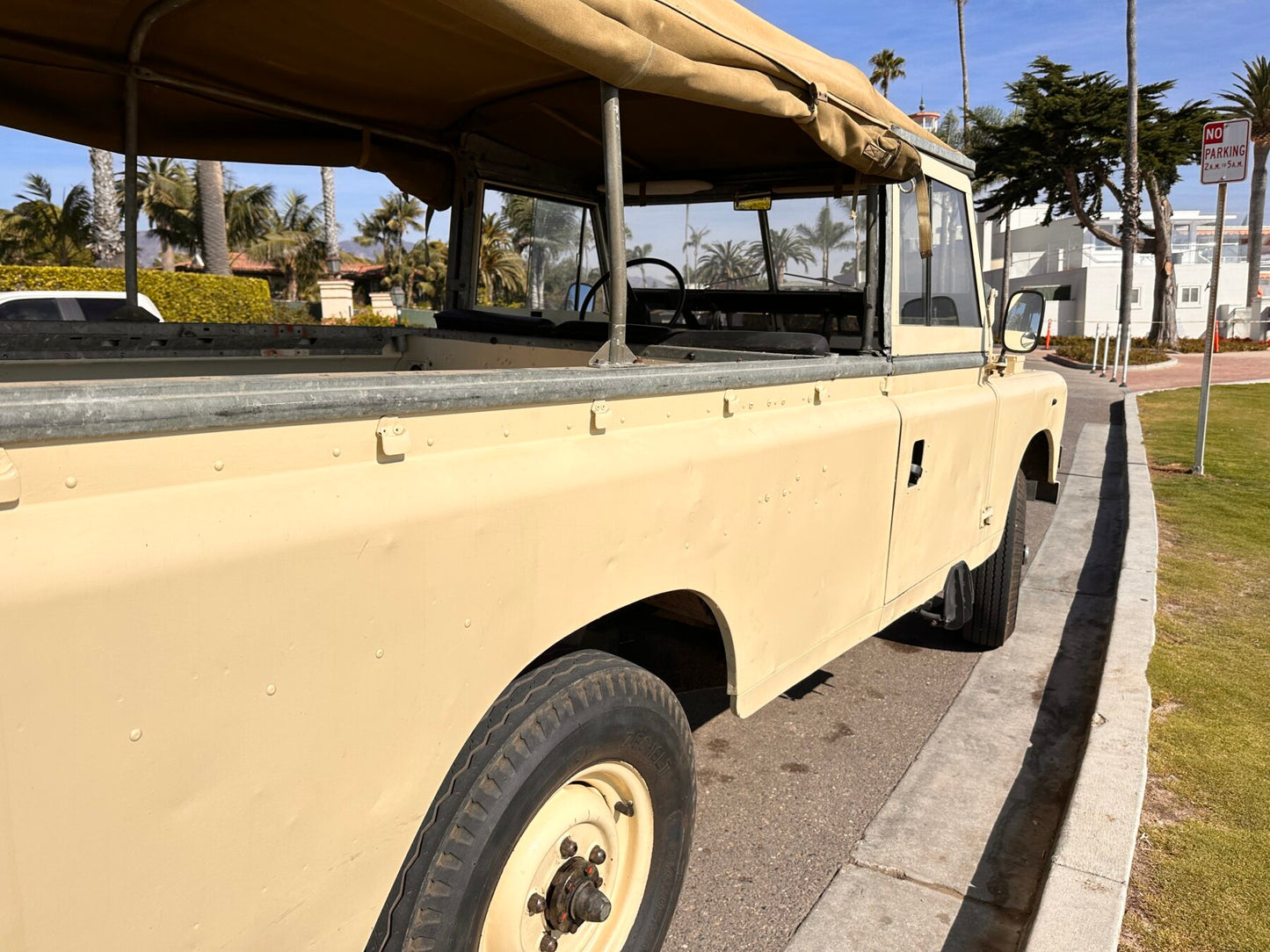 1966 Land Rover Series 2 109' LHD