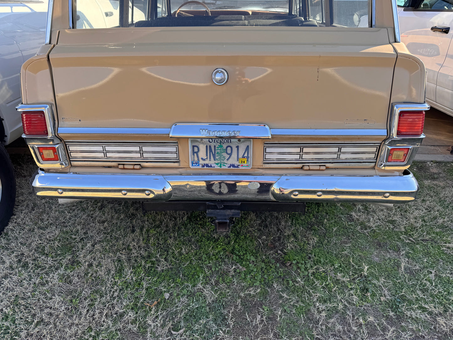 1976 Jeep Wagoneer V8 + Refurbished