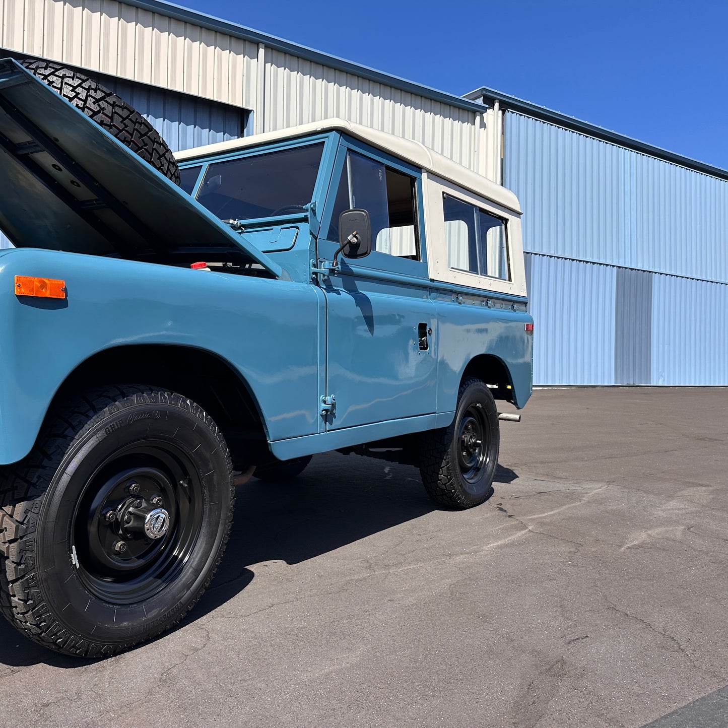 1971 Land Rover Series 2A 3 Door