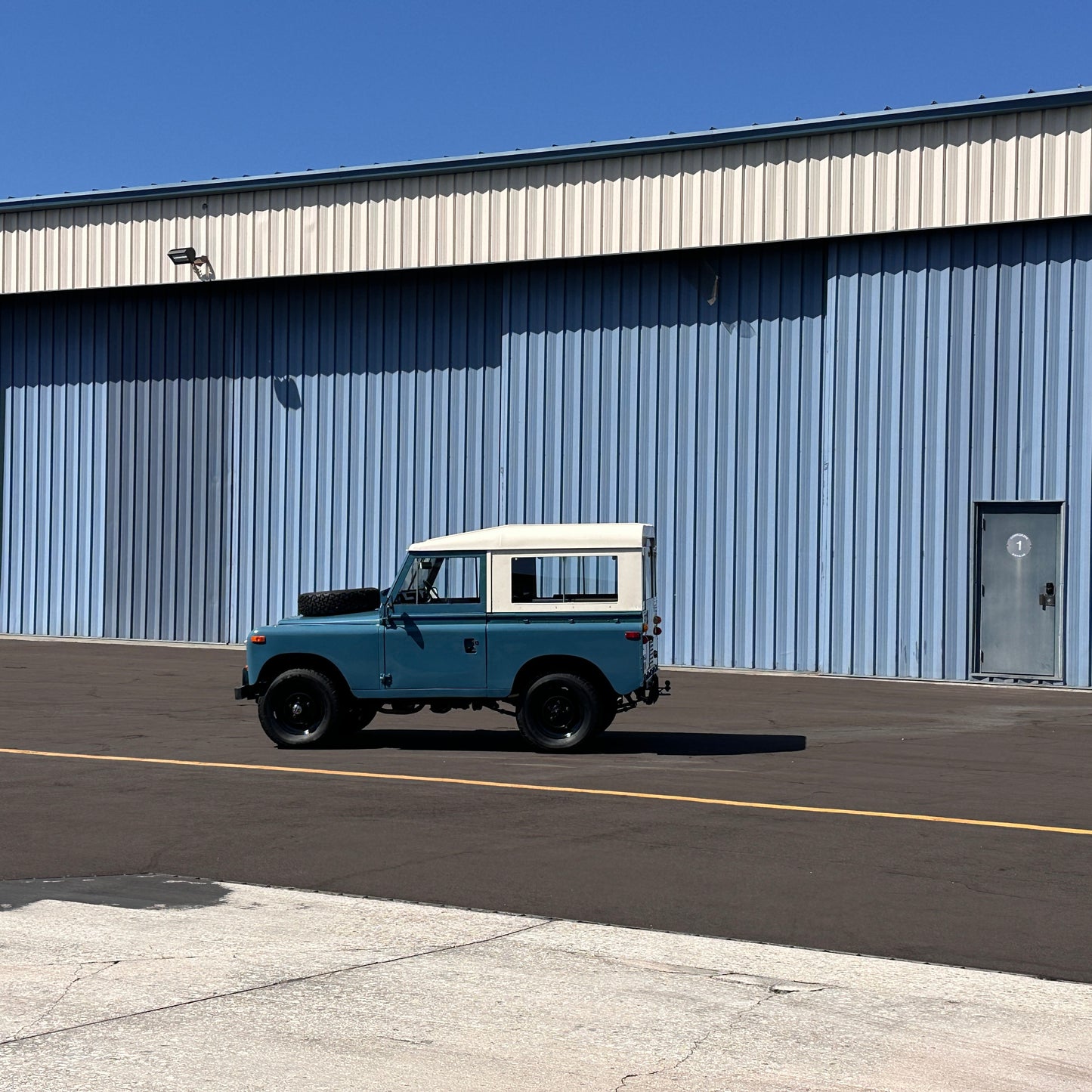 1971 Land Rover Series 2A 3 Door