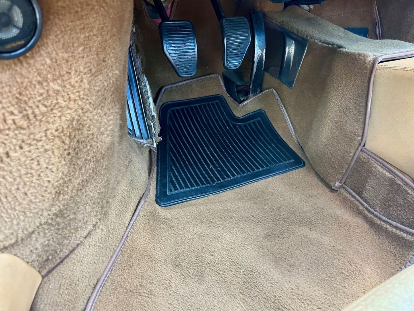1984 Ferrari Mondial QV