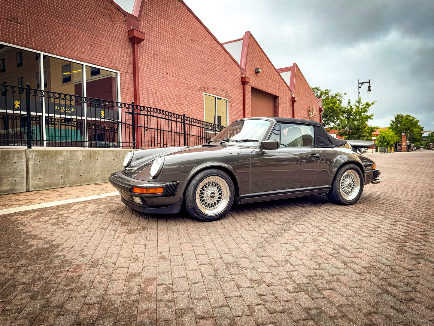 1989 Porsche 911 Carrera Cabriolet