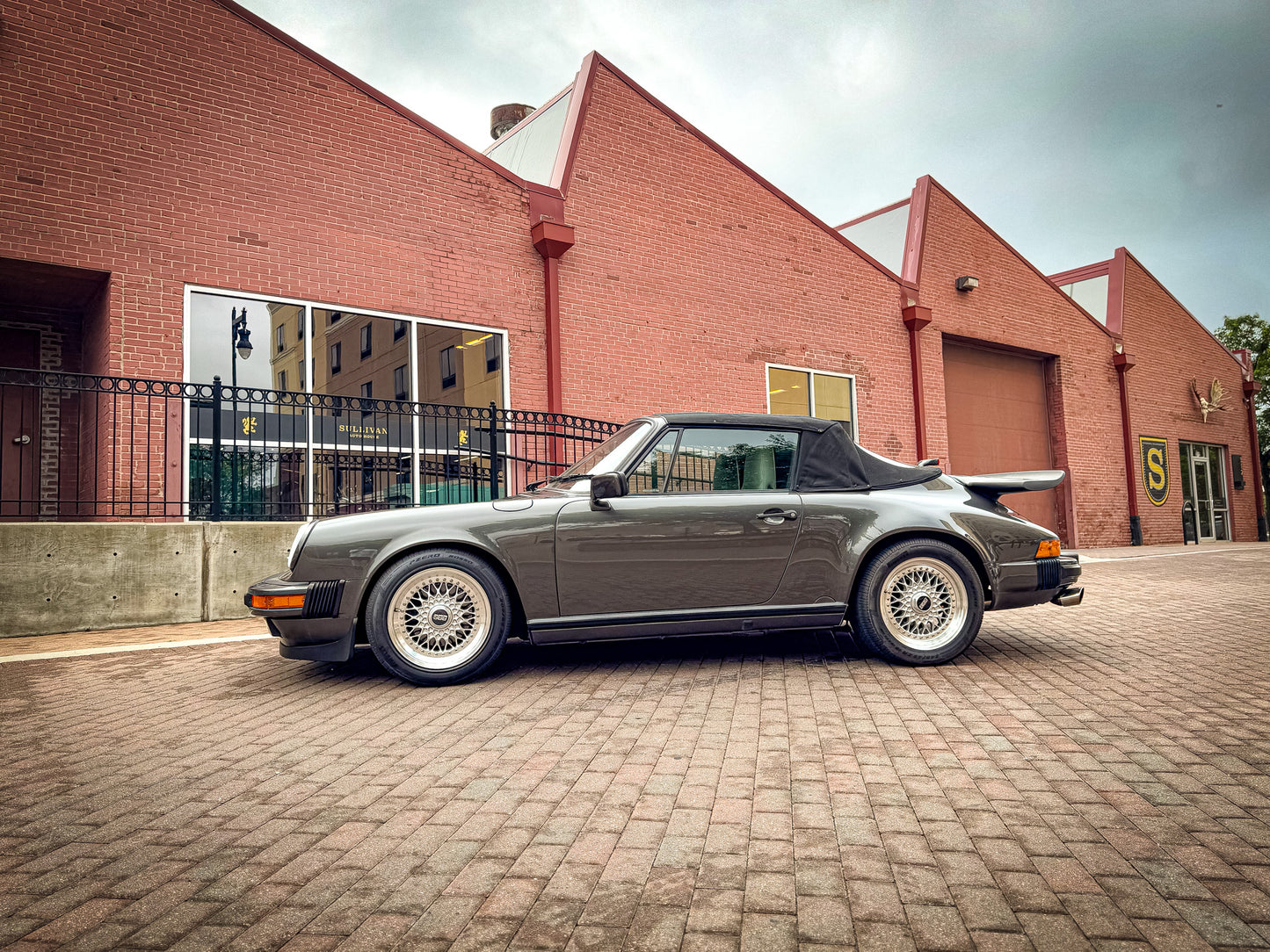 1989 Porsche 911 Carrera Cabriolet