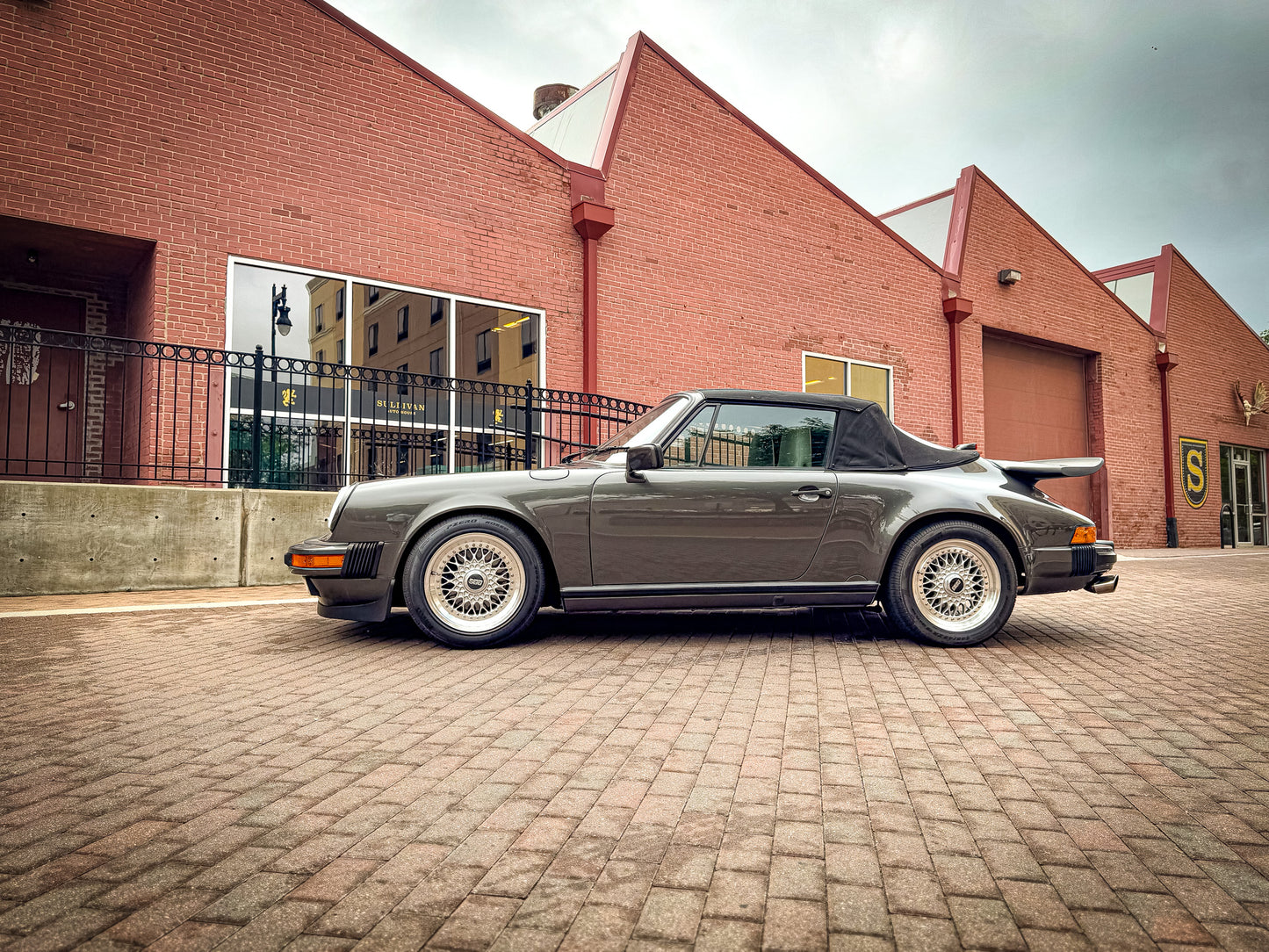 1989 Porsche 911 Carrera Cabriolet