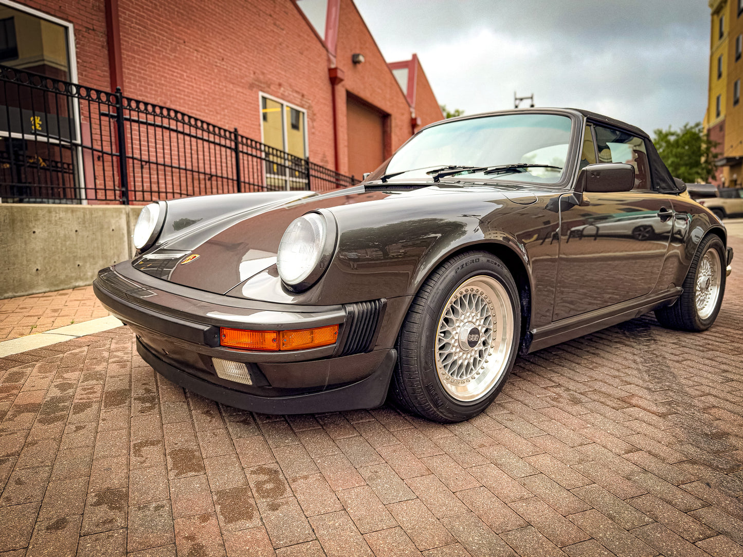1989 Porsche 911 Carrera Cabriolet