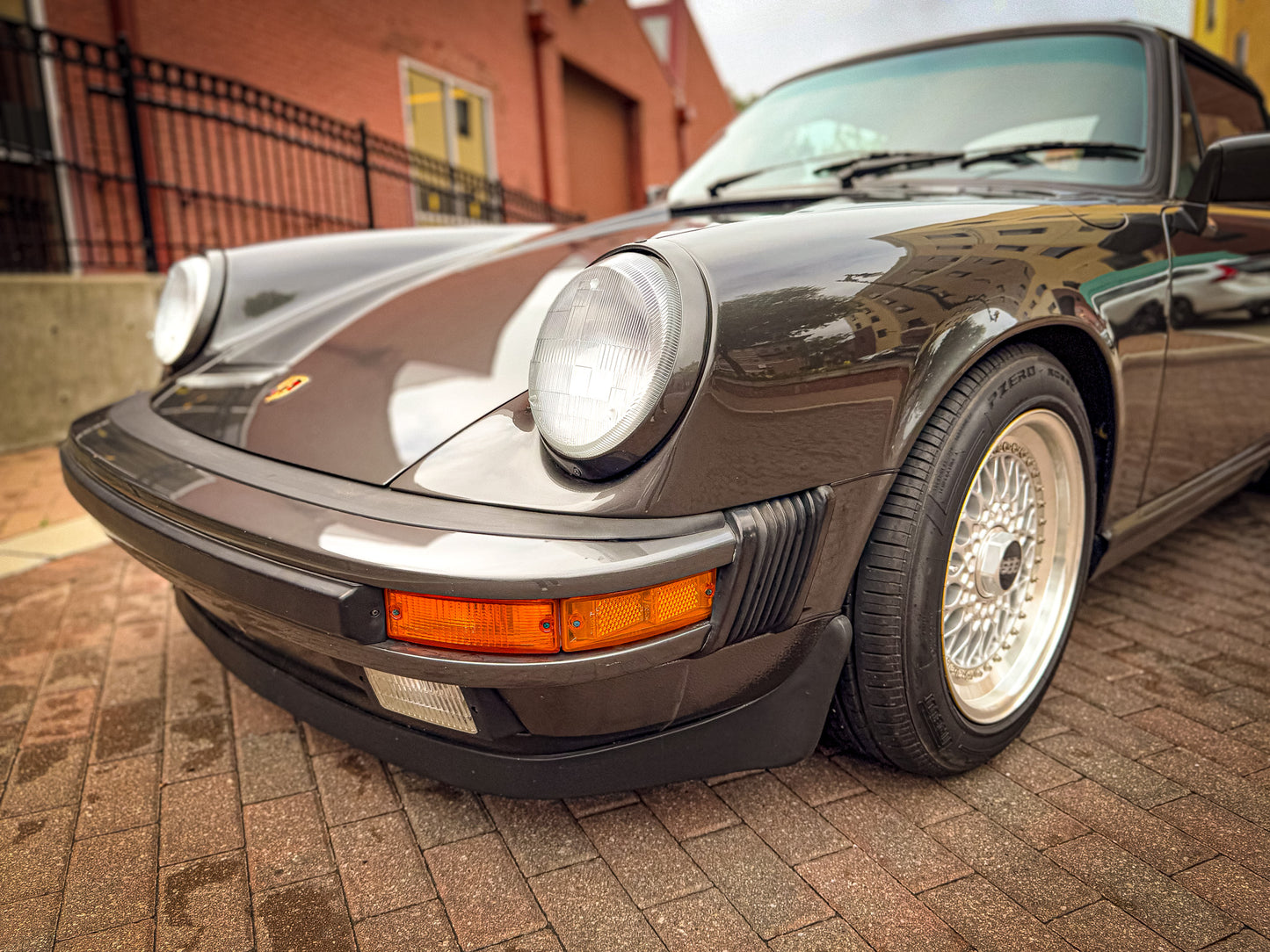 1989 Porsche 911 Carrera Cabriolet
