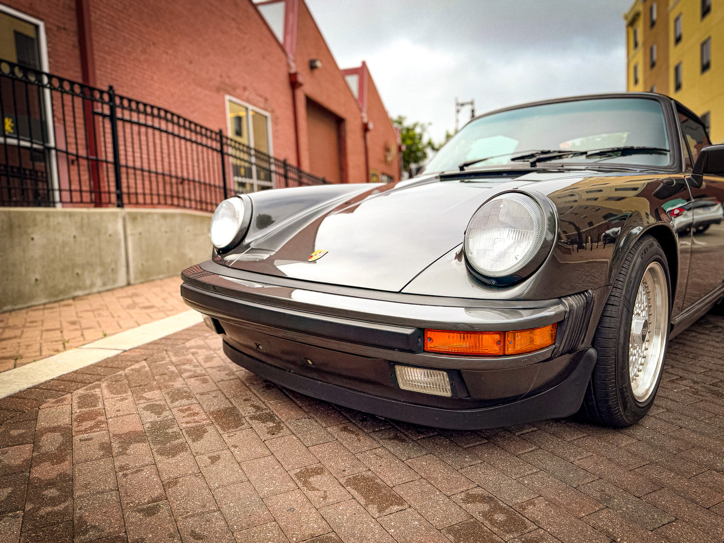 1989 Porsche 911 Carrera Cabriolet
