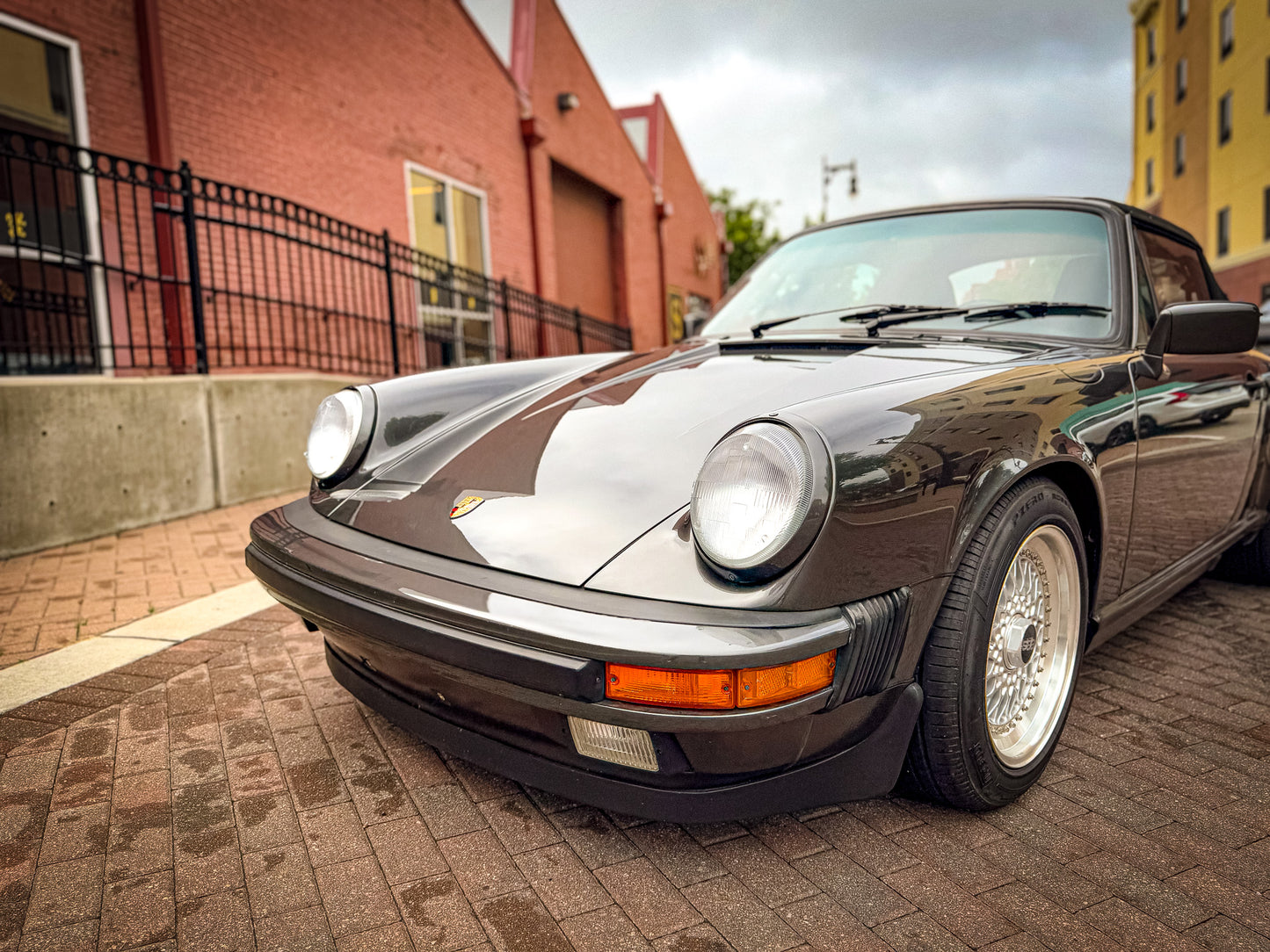 1989 Porsche 911 Carrera Cabriolet