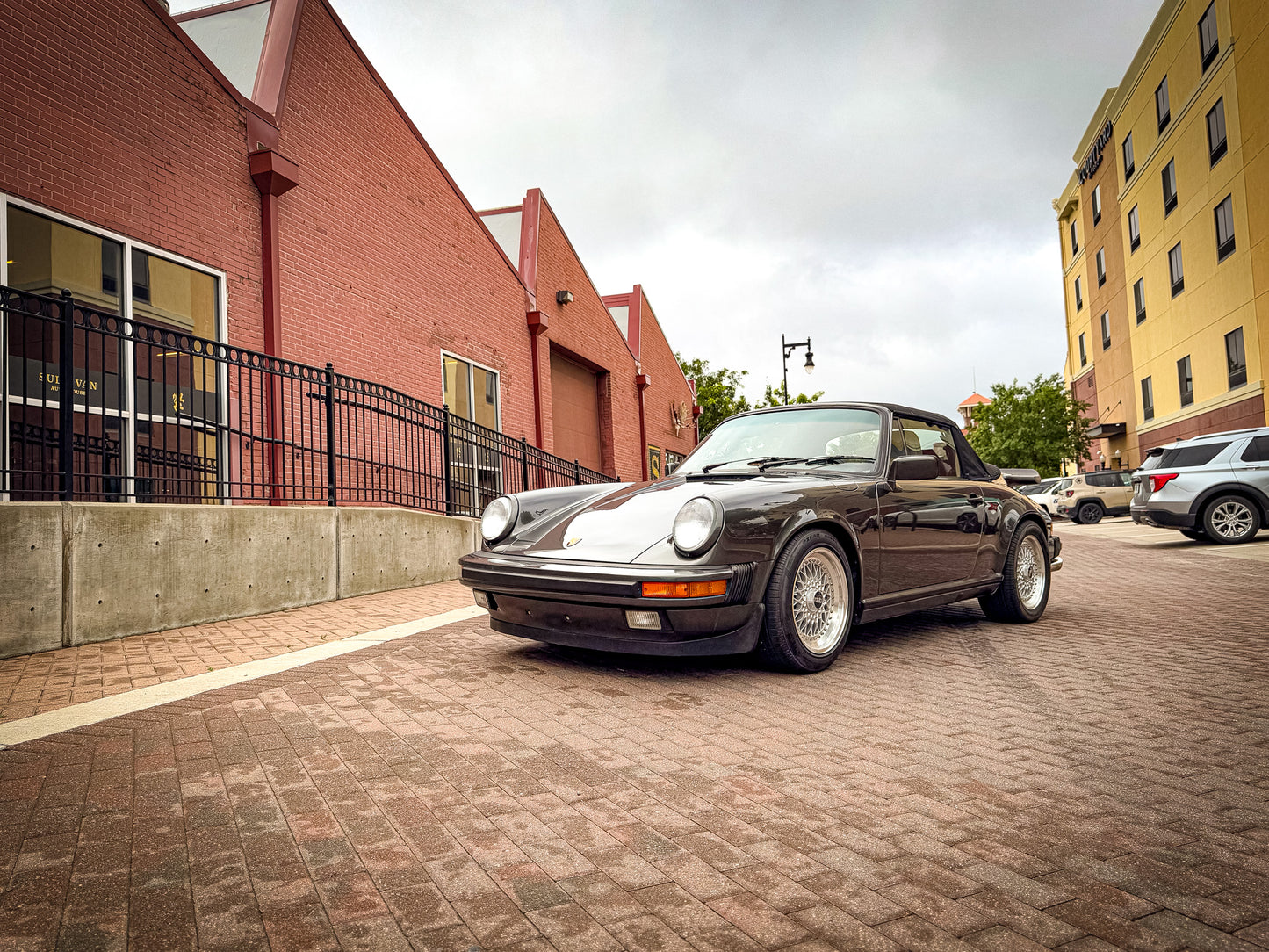 1989 Porsche 911 Carrera Cabriolet