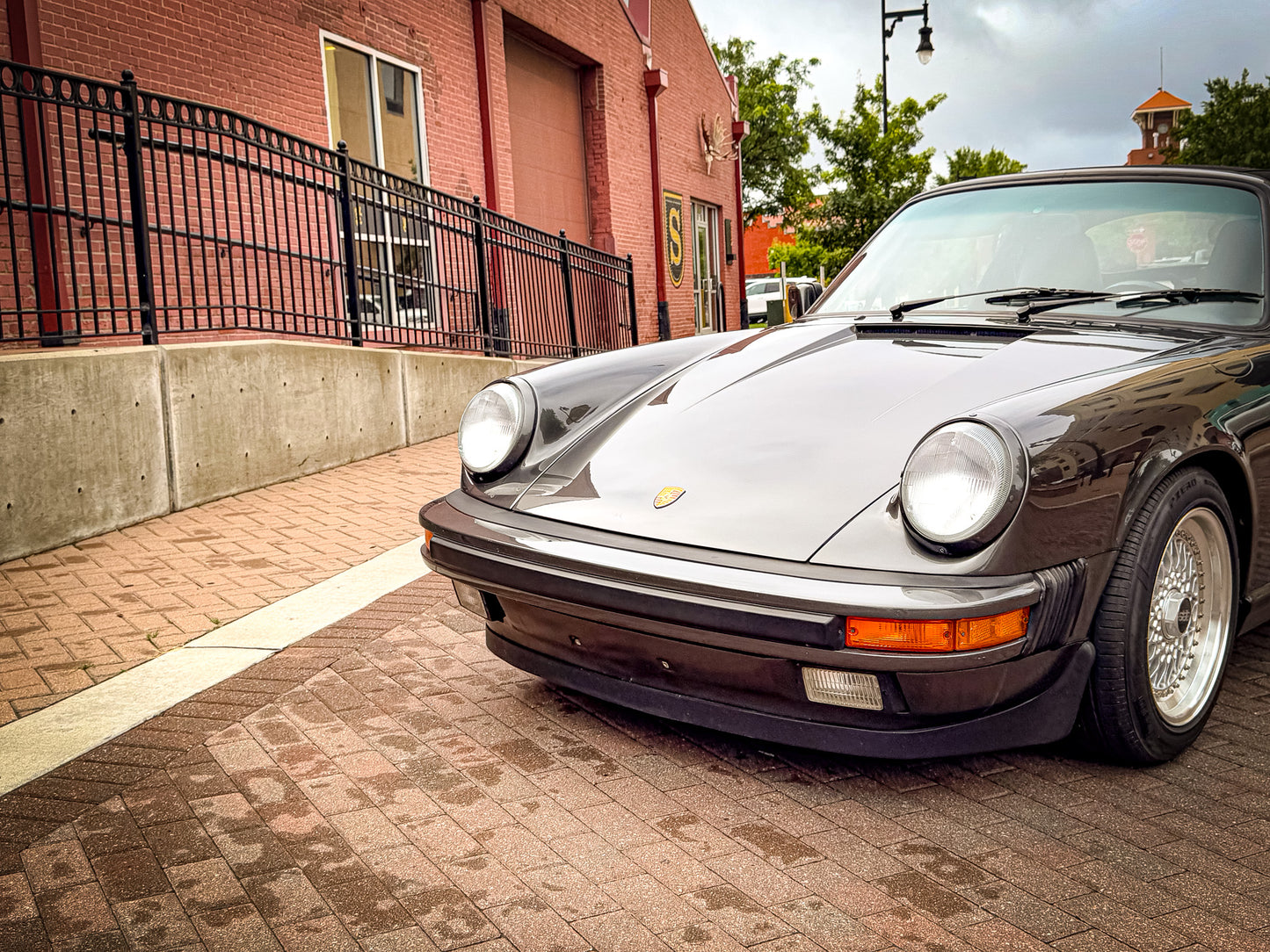 1989 Porsche 911 Carrera Cabriolet