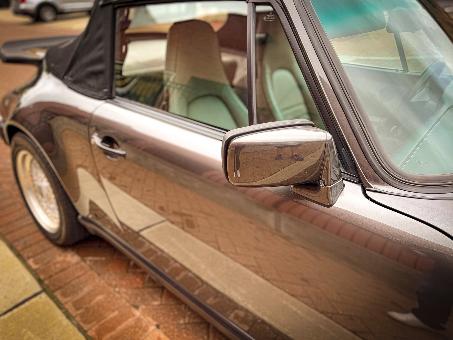 1989 Porsche 911 Carrera Cabriolet