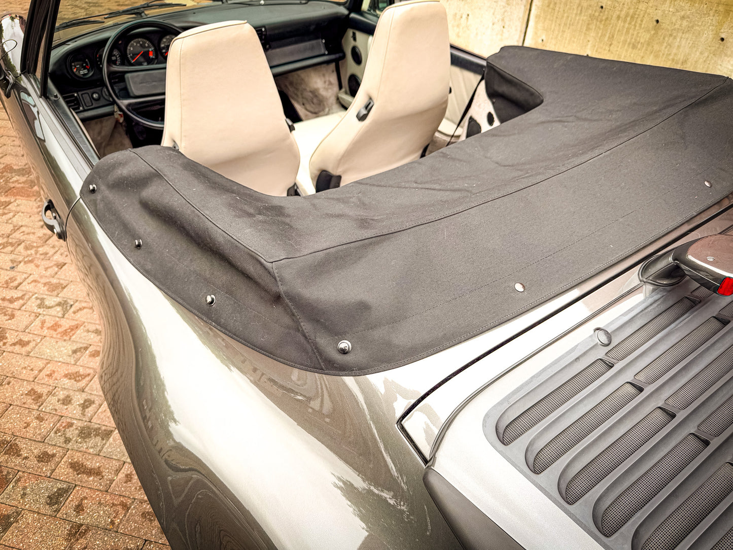 1989 Porsche 911 Carrera Cabriolet