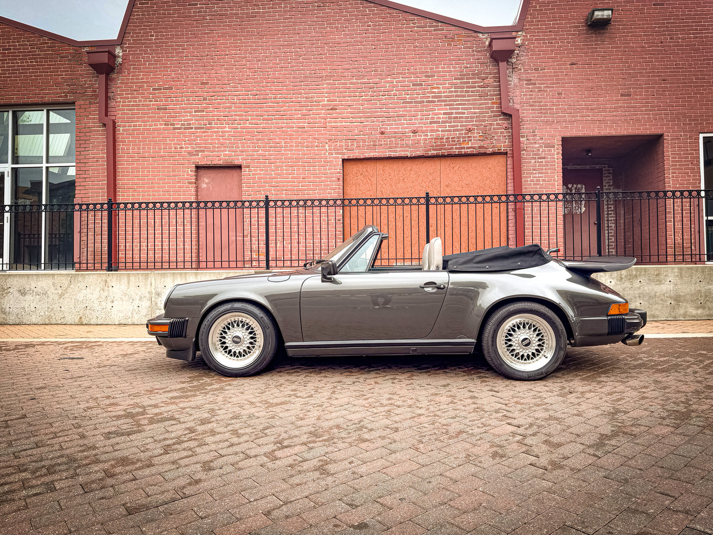 1989 Porsche 911 Carrera Cabriolet