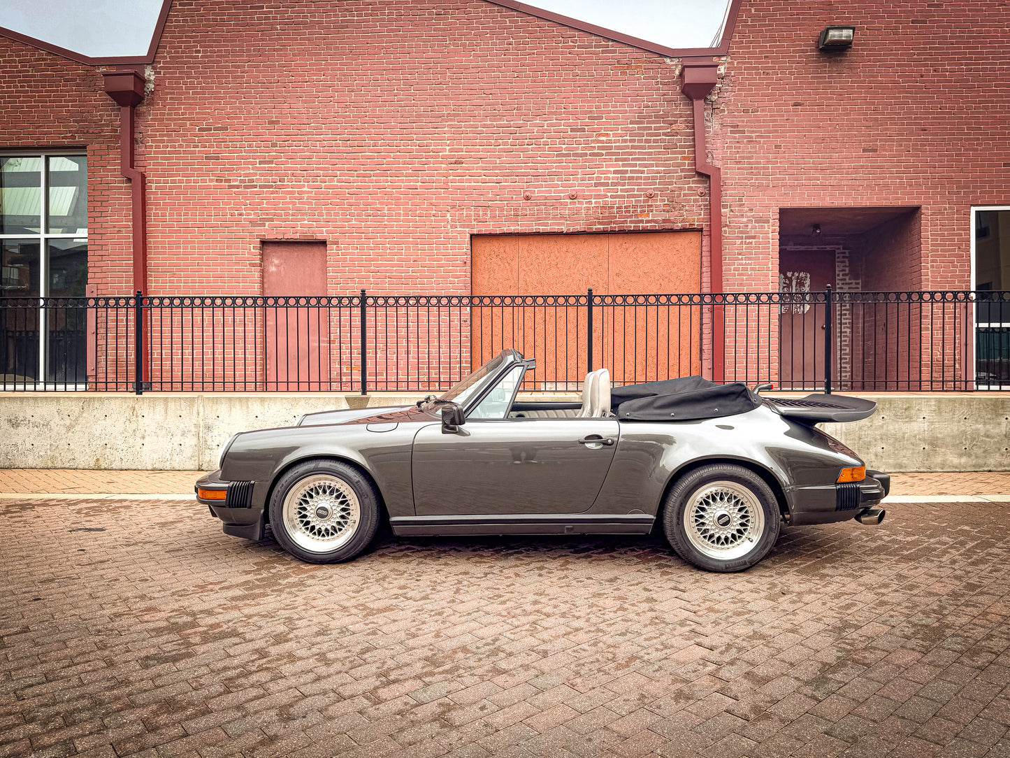 1989 Porsche 911 Carrera Cabriolet