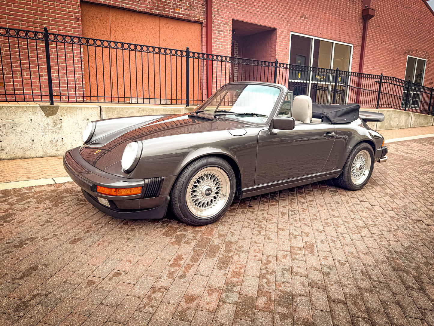 1989 Porsche 911 Carrera Cabriolet