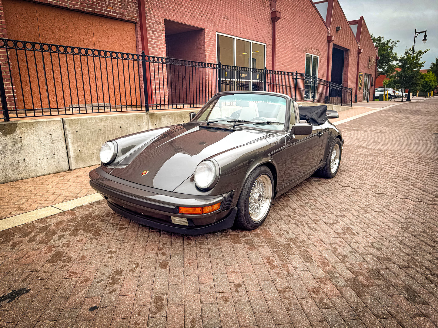 1989 Porsche 911 Carrera Cabriolet
