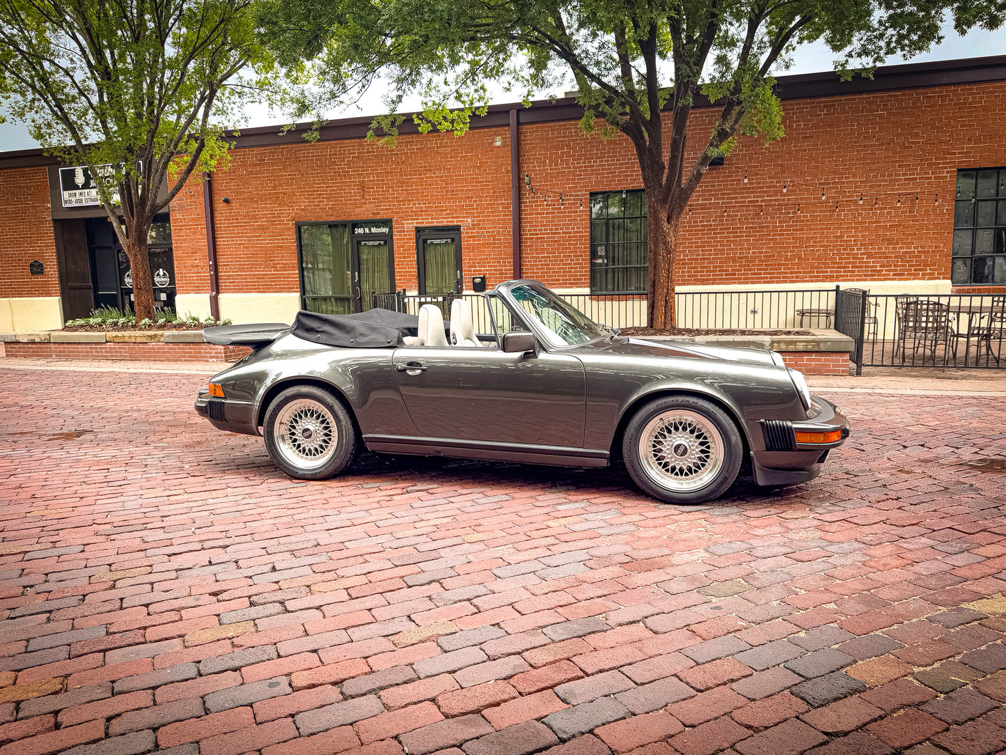 1989 Porsche 911 Carrera Cabriolet