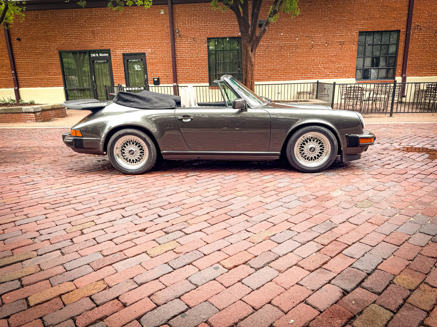 1989 Porsche 911 Carrera Cabriolet
